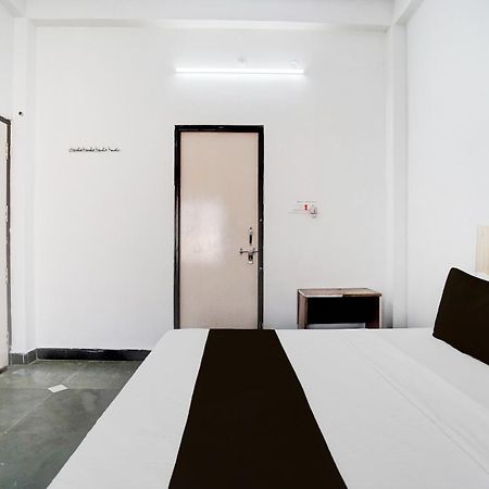 Hotel O Ramdut Palace Guest House Faizabad Экстерьер фото
