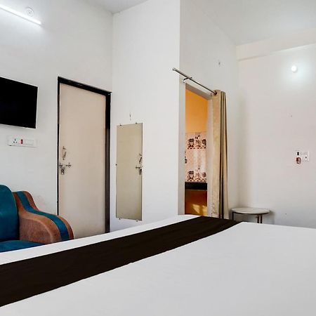 Hotel O Ramdut Palace Guest House Faizabad Экстерьер фото
