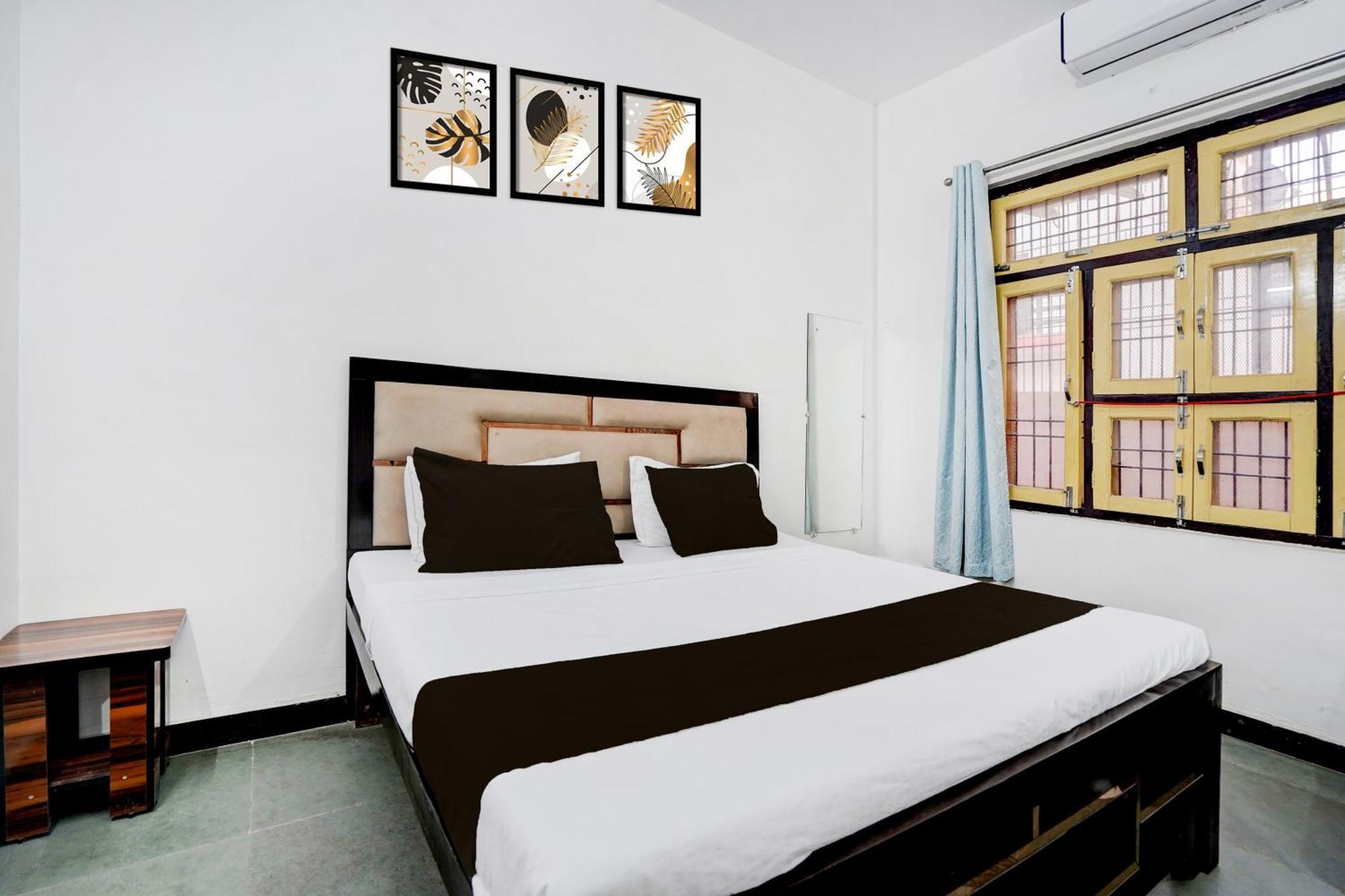 Hotel O Ramdut Palace Guest House Faizabad Экстерьер фото