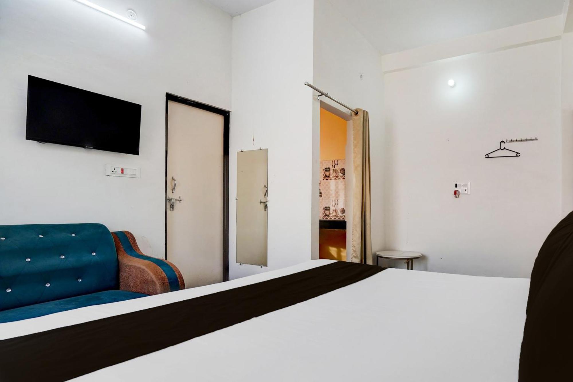 Hotel O Ramdut Palace Guest House Faizabad Экстерьер фото