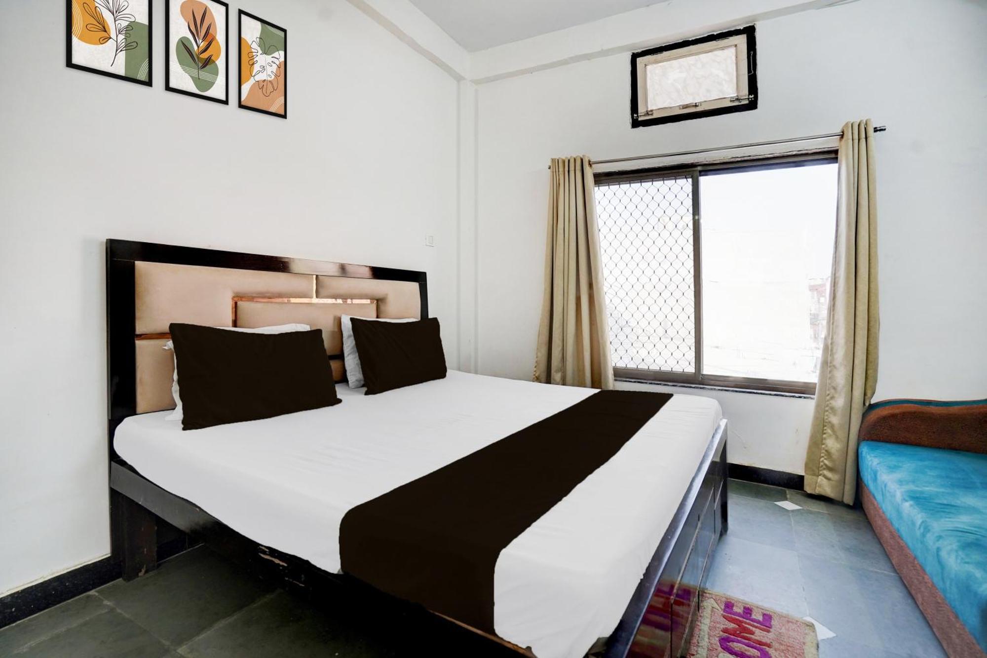 Hotel O Ramdut Palace Guest House Faizabad Экстерьер фото